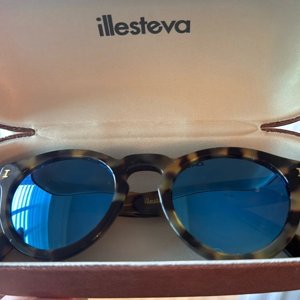 Illesteva Leonard Sunglasses Tortoise Blue Mirror - Picture 13 of 13